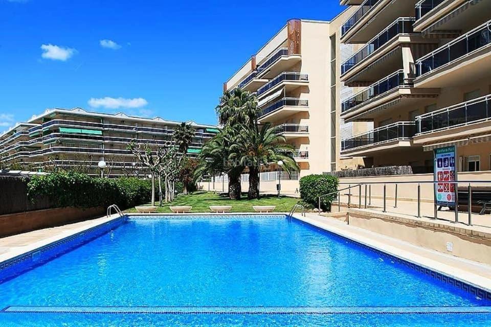 Appart Standing 2 Chambres 2Sdb Clim Piscine Parking Wifi Terrasse 21M2 Local Velo Port-Aventura, Plage, Centre Salou Buitenkant foto
